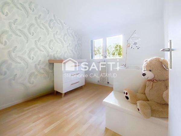 T4 lumineux rénové avec terrasse