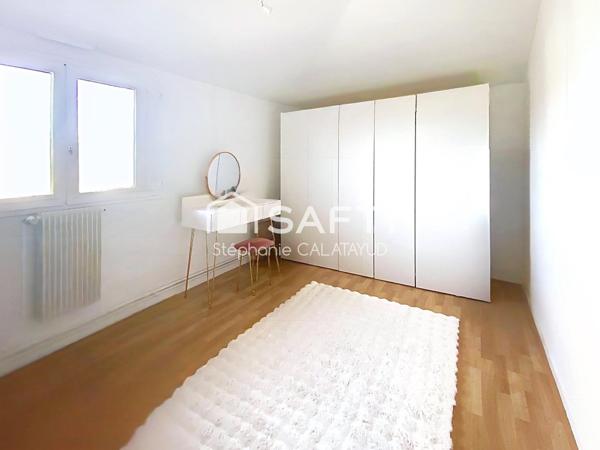 T4 lumineux rénové avec terrasse