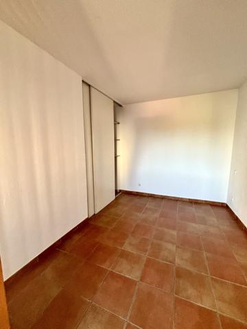 Grand studio type T1 bis de 37m2 avec balcon et parking