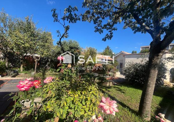 Talence maison indépendante sur une parcelle de 830m² avec garage de 35 m² et studio