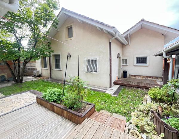 Talence maison indépendante sur une parcelle de 830m² avec garage de 35 m² et studio