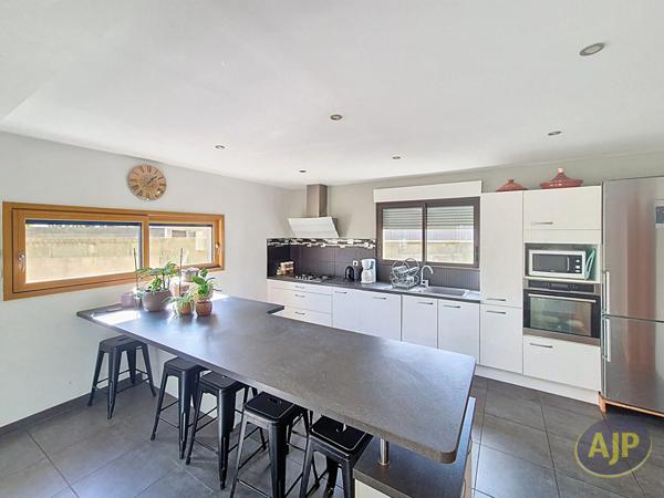 Vente maison Montaigu : 374 000 € - AJP Immobilier Montaigu