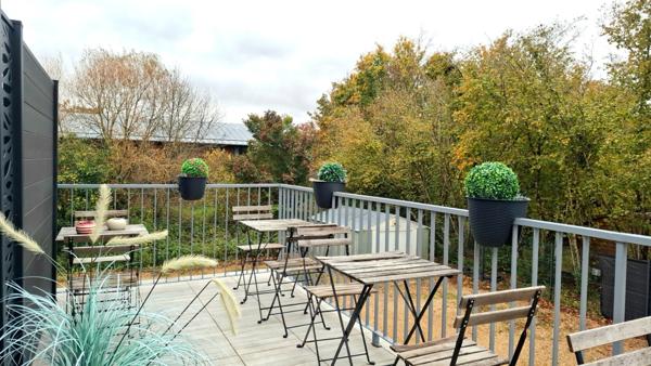 Dpt Indre et Loire (37), à vendre proche de TOURS immeuble de rapport 9 studios, terrasse, parkings