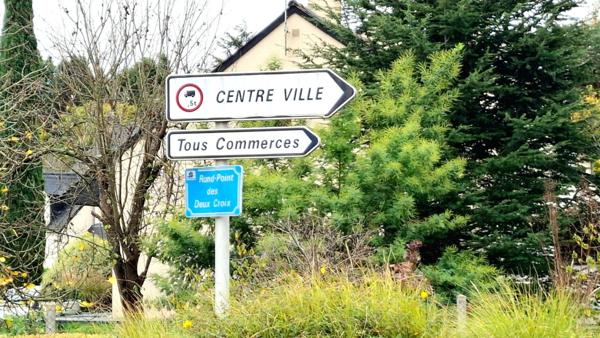 Dpt Indre et Loire (37), à vendre proche de TOURS immeuble de rapport 9 studios, terrasse, parkings