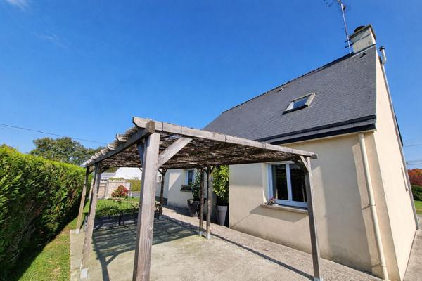 LIFFRÉ - MAISON de 111m² habitable, 1034m² de parcelle, 6 pièces, 4 chambres dont une suite parentale au rez-de-chaussée