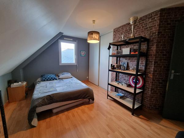 LIFFRÉ - MAISON de 111m² habitable, 1034m² de parcelle, 6 pièces, 4 chambres dont une suite parentale au rez-de-chaussée