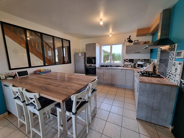 LIFFRÉ - MAISON de 111m² habitable, 1034m² de parcelle, 6 pièces, 4 chambres dont une suite parentale au rez-de-chaussée