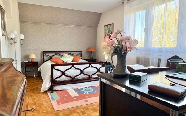 Maison à vendre    8 pièces • 135 m2 Morangis