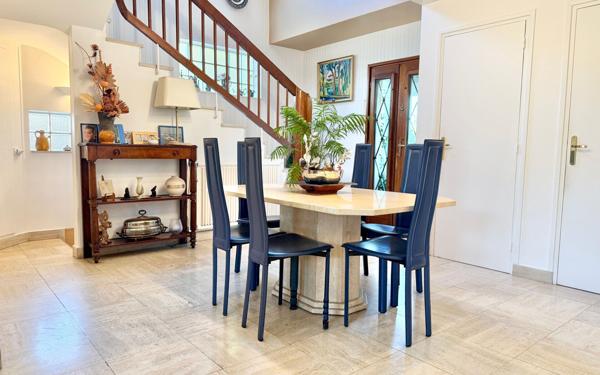 Maison à vendre    8 pièces • 135 m2 Morangis