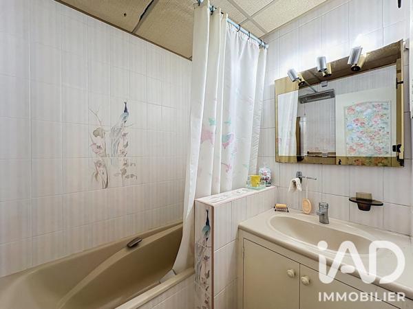 Maison à vendre 8 pièces 203 m² Barbentane