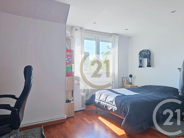 Maison à vendre  4 pièces - 145,36 m 2   VITRY SUR SEINE  - 94