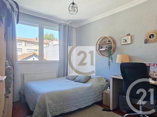 Maison à vendre  4 pièces - 145,36 m 2   VITRY SUR SEINE  - 94