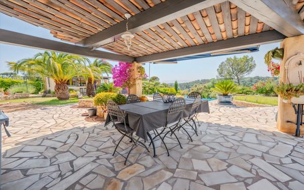 Maison à vendre    4 pièces • 146 m2 Saint-Raphaël