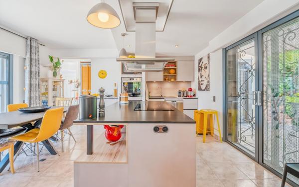 Maison à vendre    4 pièces • 146 m2 Saint-Raphaël