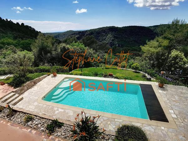 Magnifique villa avec vue panoramique et aperçu mer