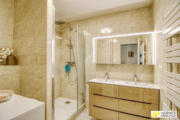 Versailles Ermitage Appartement 3 pièces 78 M² carrez situé au 1er étage avec ascenseur, balcon / terrasse plein sud, 1 place de parking en sous-sol et une cave €670 000 ** - Référence 25416