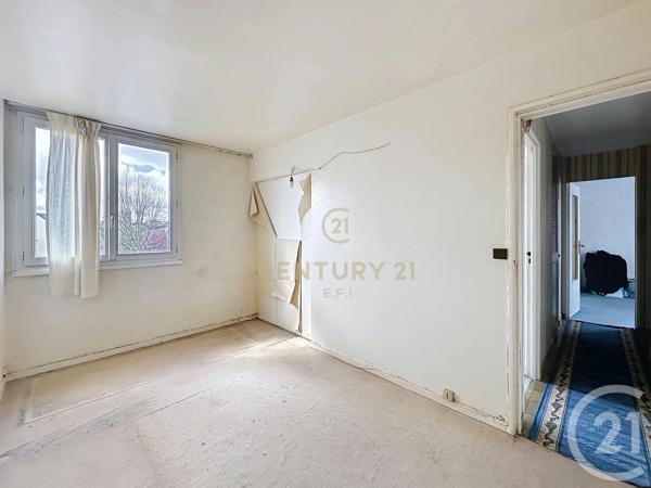 Appartement F4 à vendre  4 pièces - 64,27 m 2   NOISY LE GRAND  - 93