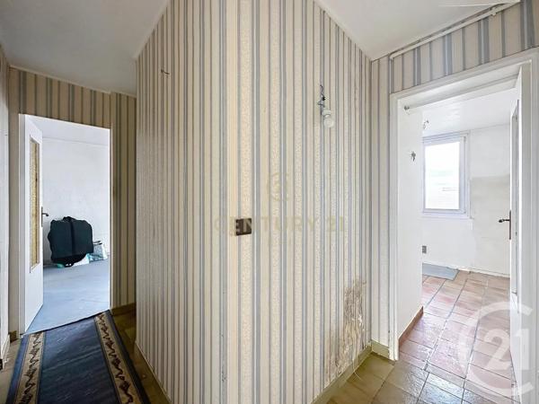 Appartement F4 à vendre  4 pièces - 64,27 m 2   NOISY LE GRAND  - 93