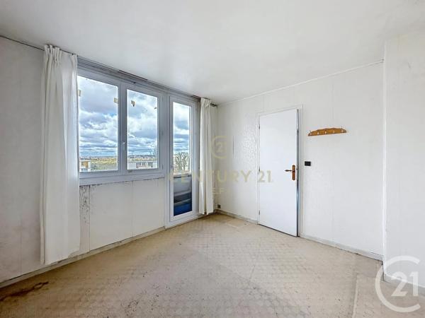 Appartement F4 à vendre  4 pièces - 64,27 m 2   NOISY LE GRAND  - 93
