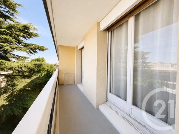 Appartement F4 à vendre  4 pièces - 79,98 m 2   LIVRY GARGAN  - 93