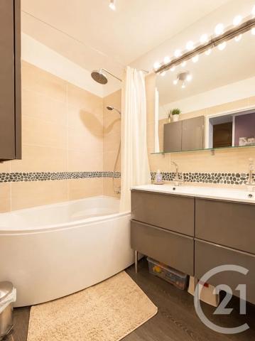Appartement F4 à vendre  4 pièces - 79,98 m 2   LIVRY GARGAN  - 93