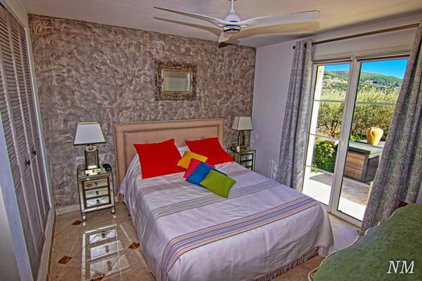 Draguignan (83300) Maison coup de coeur dans cadre champêtre à 2 pas de Draguignan avec vue panoramique.