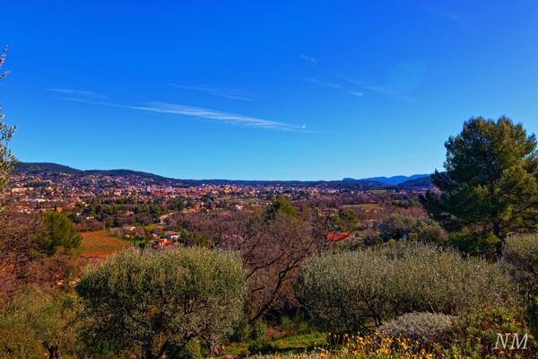 Draguignan (83300) Maison coup de coeur dans cadre champêtre à 2 pas de Draguignan avec vue panoramique.