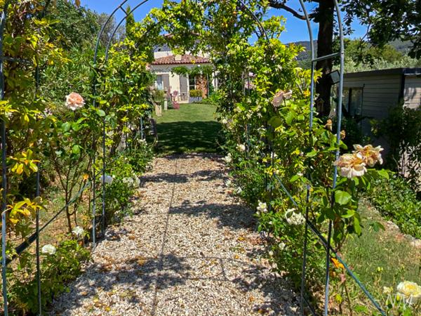 Draguignan (83300) Maison coup de coeur dans cadre champêtre à 2 pas de Draguignan avec vue panoramique.