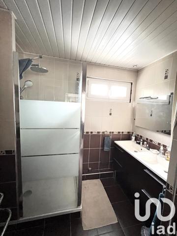 Maison 6 pièces de 104 m² à Mézières-sur-Seine (78970)