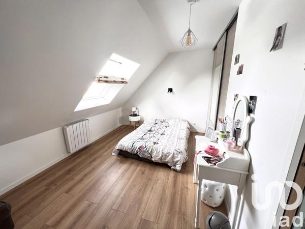 Maison 6 pièces de 104 m² à Mézières-sur-Seine (78970)