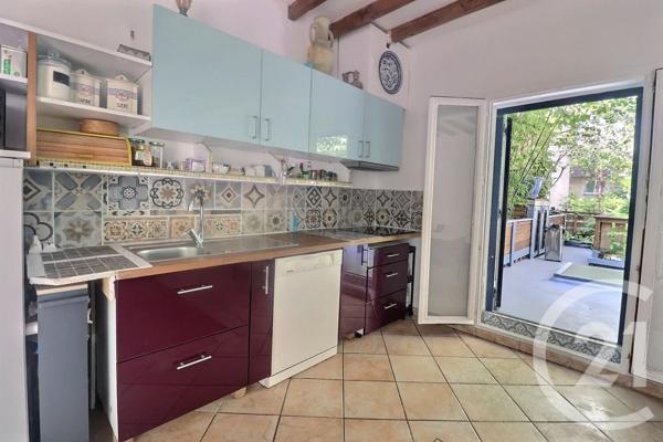 Maison à vendre  5 pièces - 160,53 m 2   LES LILAS  - 93