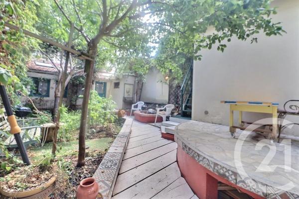 Maison à vendre  5 pièces - 160,53 m 2   LES LILAS  - 93