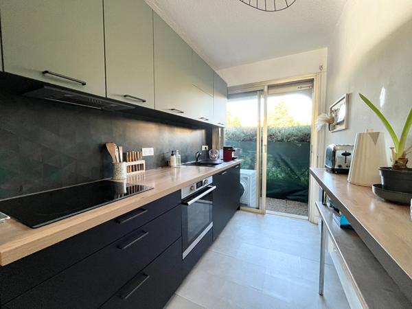 Appartement Antibes 2 pièce(s) 57 m2 + Jardin + box fermé