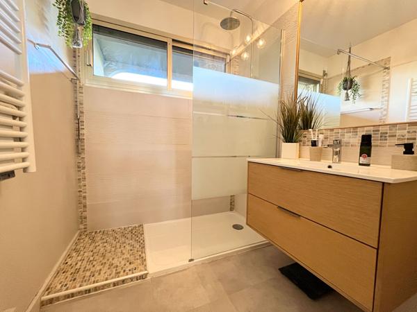 Appartement Antibes 2 pièce(s) 57 m2 + Jardin + box fermé