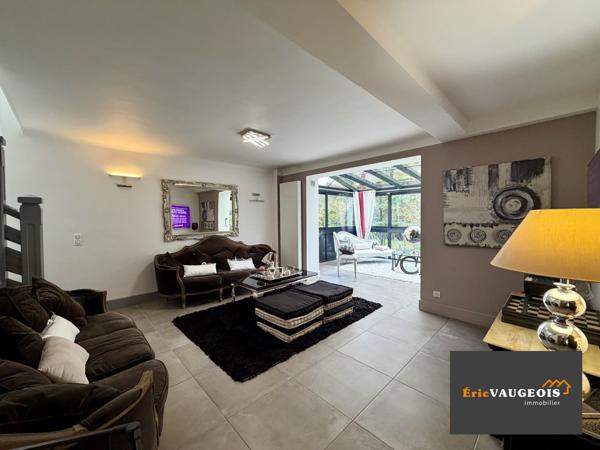 Villiers-sur-Morin (77580) Maison familiale de 230 m², Terrain arboré de plus de 20 000 m² à Villiers-sur-Morin (77580)