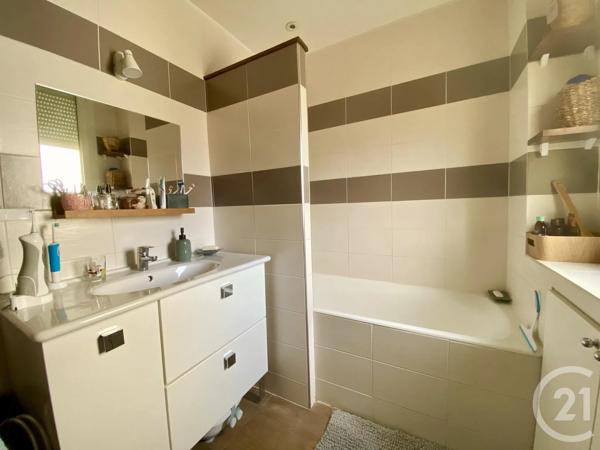 Maison à vendre  5 pièces - 110 m 2   GOUSSAINVILLE  - 95