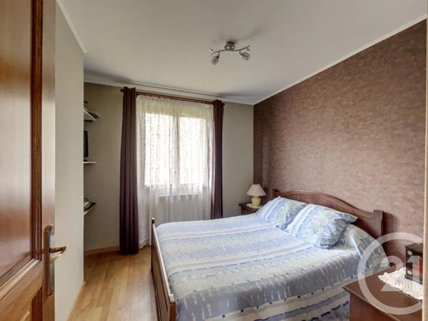 Maison à vendre  5 pièces - 77,18 m 2   LE BLANC MESNIL  - 93
