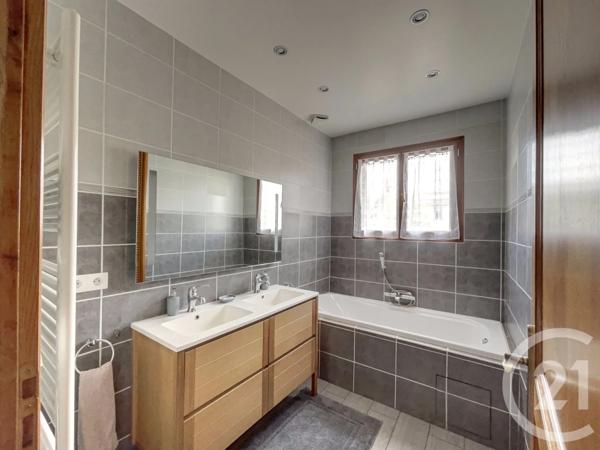 Maison à vendre  5 pièces - 77,18 m 2   LE BLANC MESNIL  - 93
