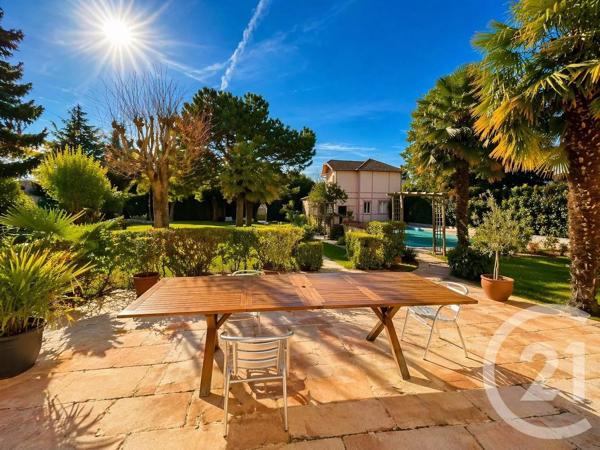 Maison à vendre  8 pièces - 245 m 2   L ISLE ADAM  - 95