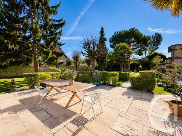 Maison à vendre  8 pièces - 245 m 2   L ISLE ADAM  - 95