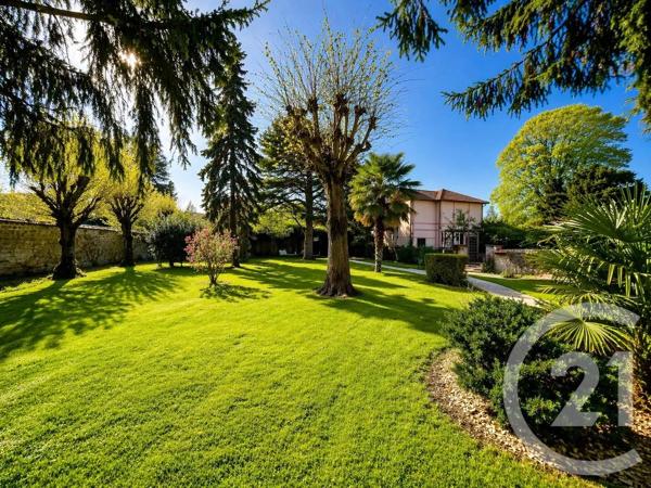 Maison à vendre  8 pièces - 245 m 2   L ISLE ADAM  - 95