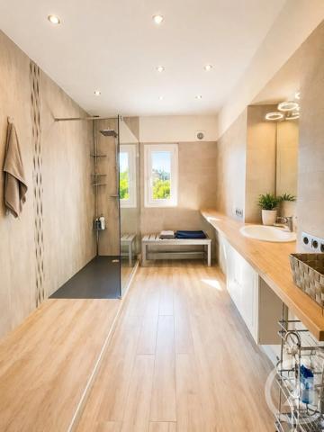 Maison à vendre  8 pièces - 245 m 2   L ISLE ADAM  - 95