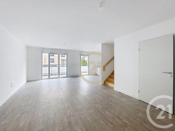 Appartement F4 à vendre  5 pièces - 90 m 2   JOUY LE MOUTIER  - 95