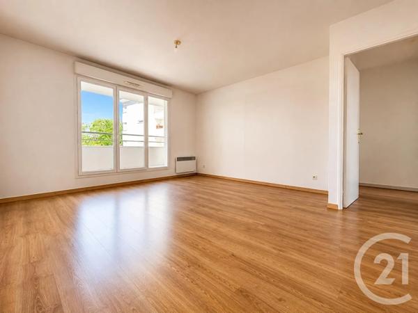 Appartement F4 à vendre  5 pièces - 90 m 2   JOUY LE MOUTIER  - 95