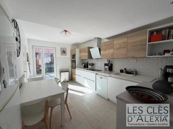 Maison de ville Vernaison 180m² - local commercial