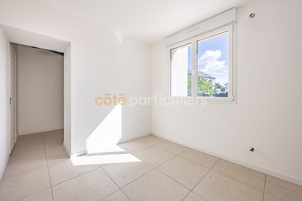 Vente
                Maison100,4 m² - 5 Pièces -
                    LA CHAPELLE SUR ERDRE (44240)