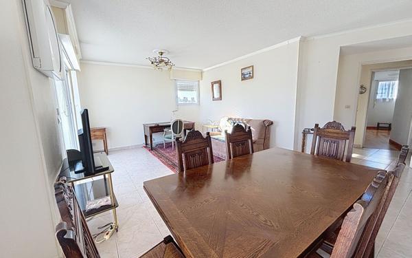 Appartement à vendre    3 pièces • 70,46 m2 Saint-Raphaël