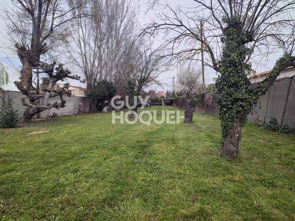 Terrain Constructible de 650 m² à Sorgues