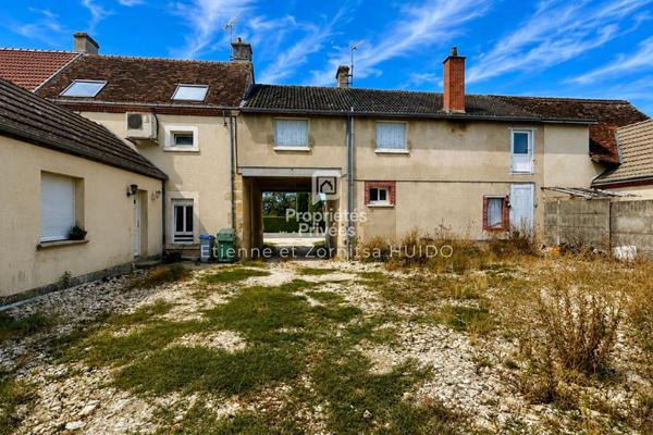 Maison Vatan 11 pièce(s) 255 m2
