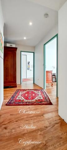 Entre Charolles et Paray le Monial , Maison en pierres de 165 m², avec potentiel de développement, sur terrain de près de 7 000 m²